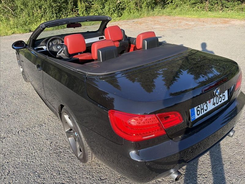 BMW Řada 3 3,0 335i M-paket, nehavarováno - fotka 2 z 9
