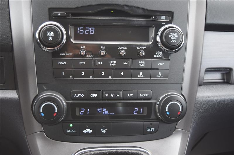 Honda CR-V 2,2 d 103KW TAŽNÉ 4X4 2XKOLA - fotka 42 z 50
