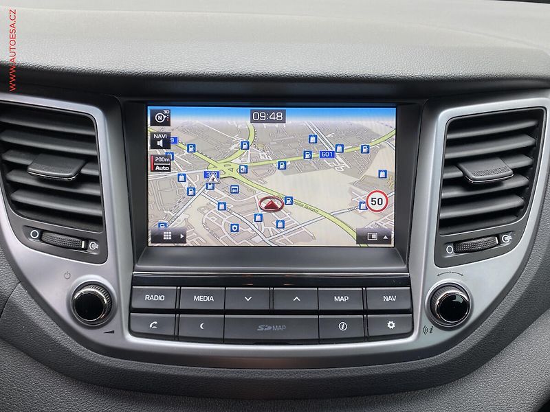 Hyundai Tucson (2015) 1.6 GDi, Navi, kamera, +kola - fotka 16 z 18