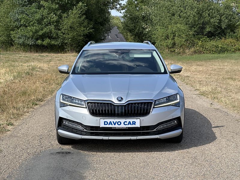 Škoda Superb 2,0 TDI 140kW DSG Scout 4x4 CZ - fotka 2 z 39