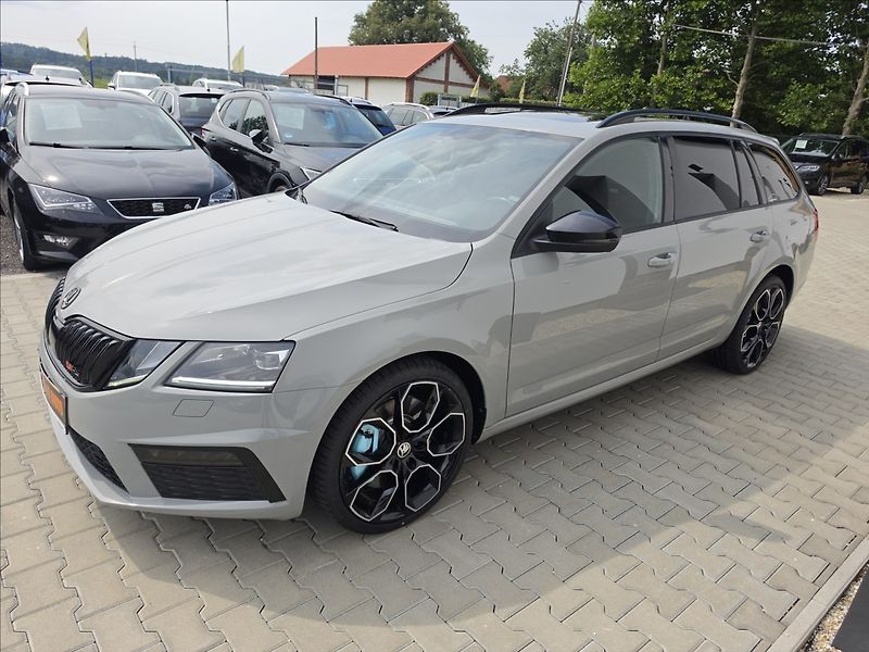 Škoda Octavia III 2,0 TSi 180KW RS Panorama - fotka 10 z 44