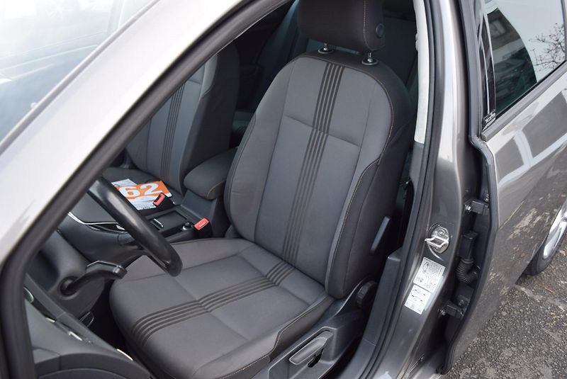 Volkswagen Golf Variant (2016) 1.4TSI 110kw COMFORTLINE TAŽNÉ - fotka 23 z 45