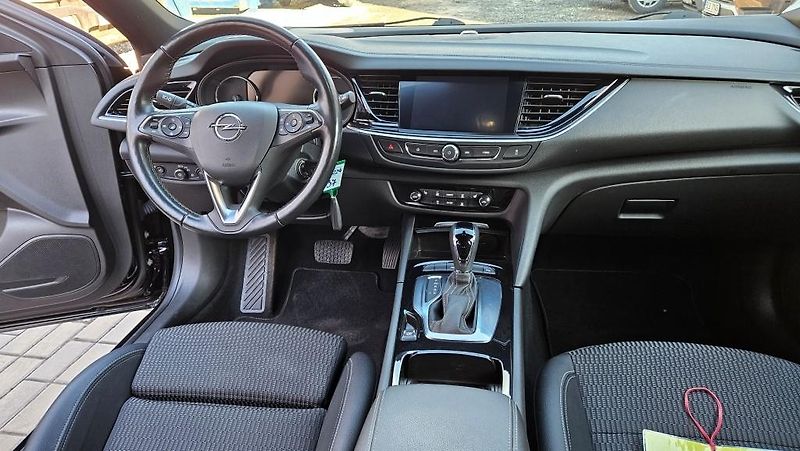 Opel Insignia (2021) 2.0i Turbo 125 kW AT9 Elegance - fotka 14 z 31