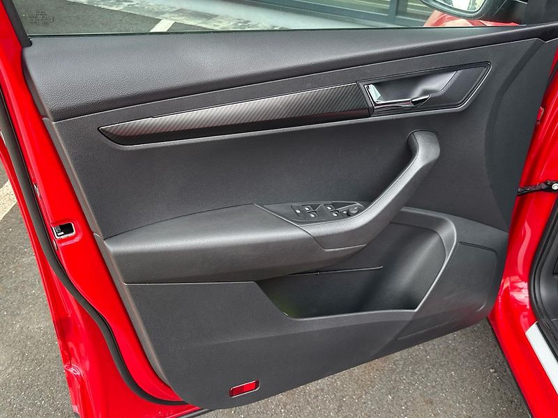 Škoda Karoq DSG Sportline - fotka 13 z 28