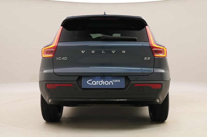 Volvo XC40 (2026) B3 AUT DARK ULTRA  - fotka 11 z 63