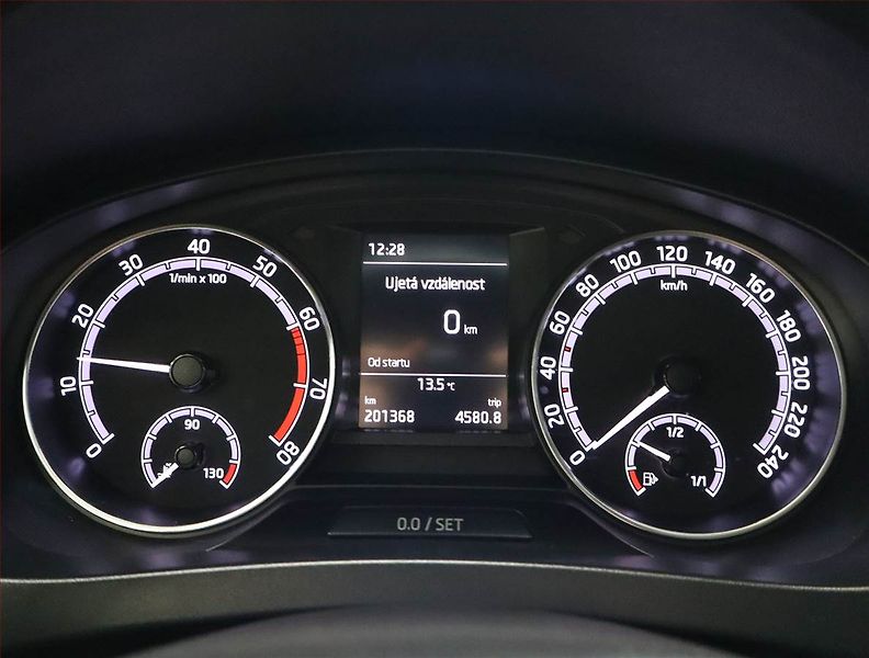 Škoda Rapid (2019) 1.0 TSI, Vyhř. sedaček - fotka 11 z 19