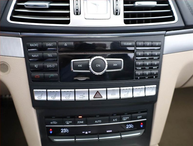 Mercedes-Benz Třídy E (2014) E 250 BlueTEC, Automat, Kůže - fotka 12 z 22