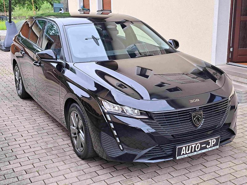 Peugeot 308 (2022) 1,2 PT EAT8 LED ALLURE - fotka 2 z 18