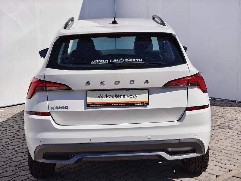 Škoda Kamiq Fresh 6MP 1,0TSI - fotka 22 z 23