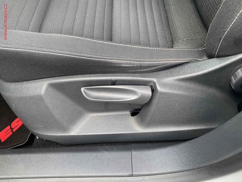 Volkswagen Tiguan (2014) 2.0 TDi, CUP, navi, panor - fotka 14 z 17