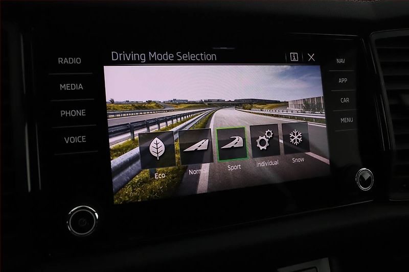 Škoda Kodiaq (2023) Sportline 2.0 TDI 4x4 - fotka 15 z 20