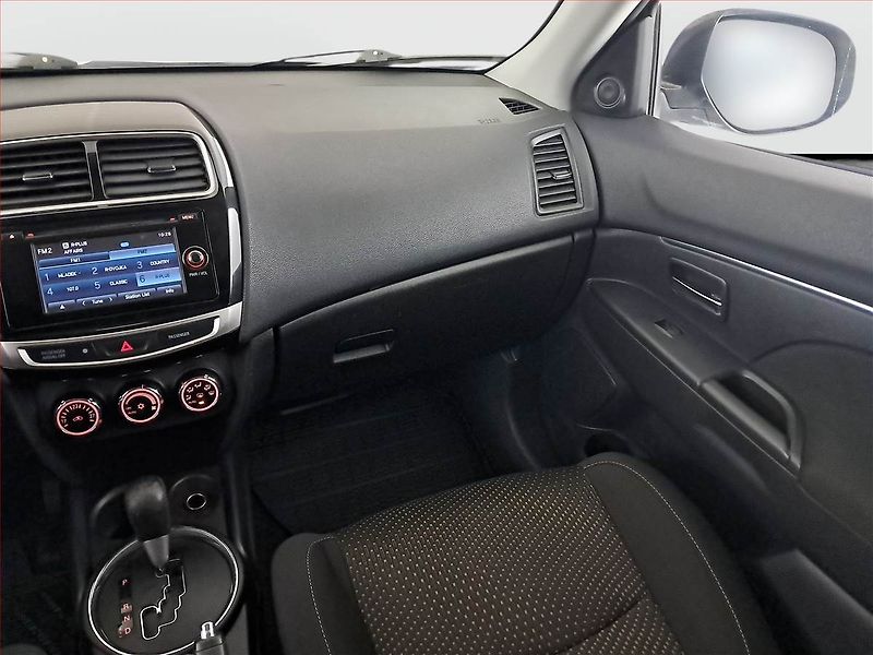 Mitsubishi ASX (2016) 2.2 DI-D, 4X4, Automat - fotka 8 z 18