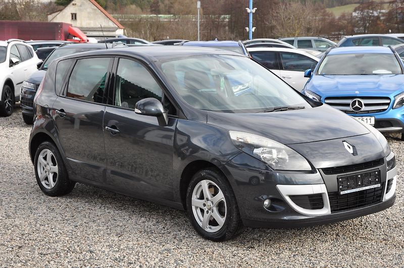 Renault Scénic 1.6i 16V 81kW - fotka 2 z 18