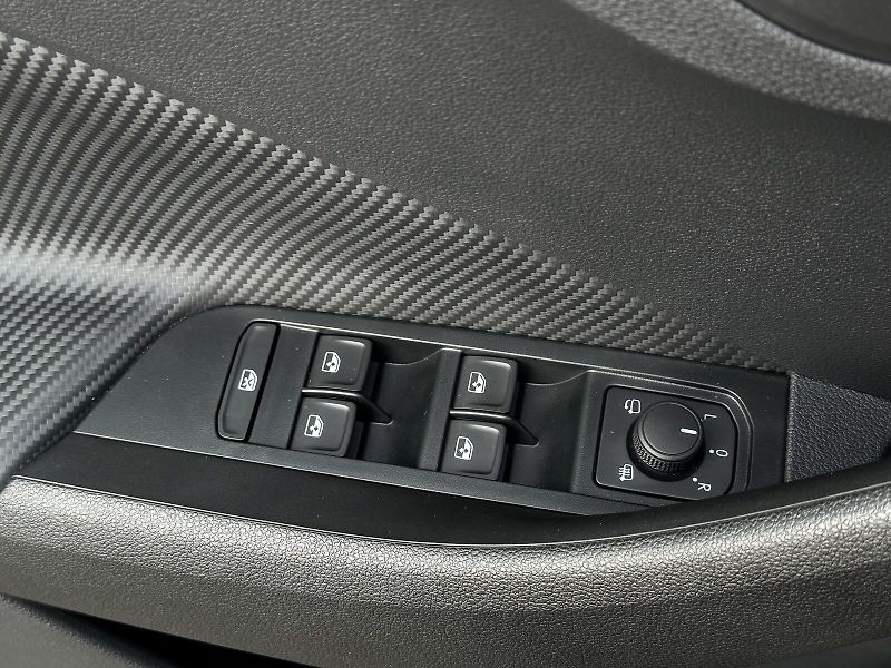 Škoda Scala 1.0TSi Monte Carlo 116PS Matri - fotka 15 z 38