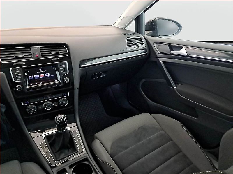 Volkswagen Golf (2014) Highline 1.6 TDI, Navi - fotka 8 z 16