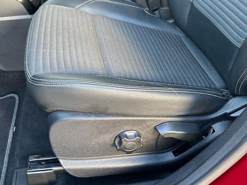 Ford EcoSport (2018) 1.0 EcoBoost Winter Packet - fotka 27 z 44