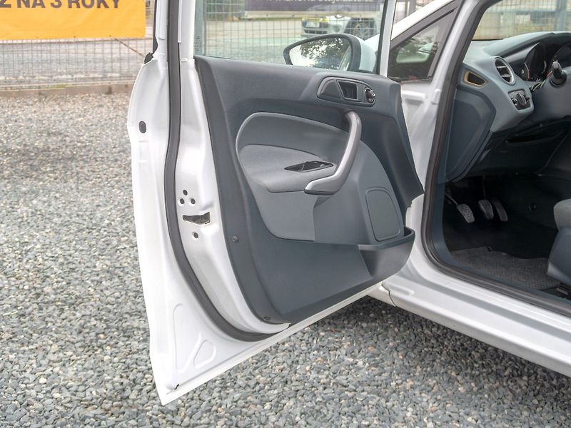 Ford Fiesta (2010) 1.25i 60KW – TAŽNÝ - fotka 10 z 40
