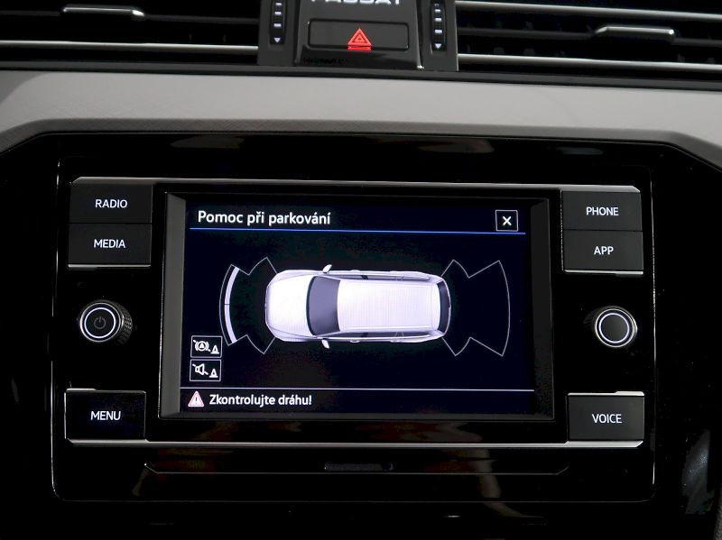 Volkswagen Passat (2024) BUSINESS 1.5TSI EVO DSG - fotka 27 z 36