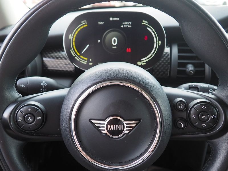 Mini Cooper (2020) SE Electric 33 kWh - fotka 18 z 30