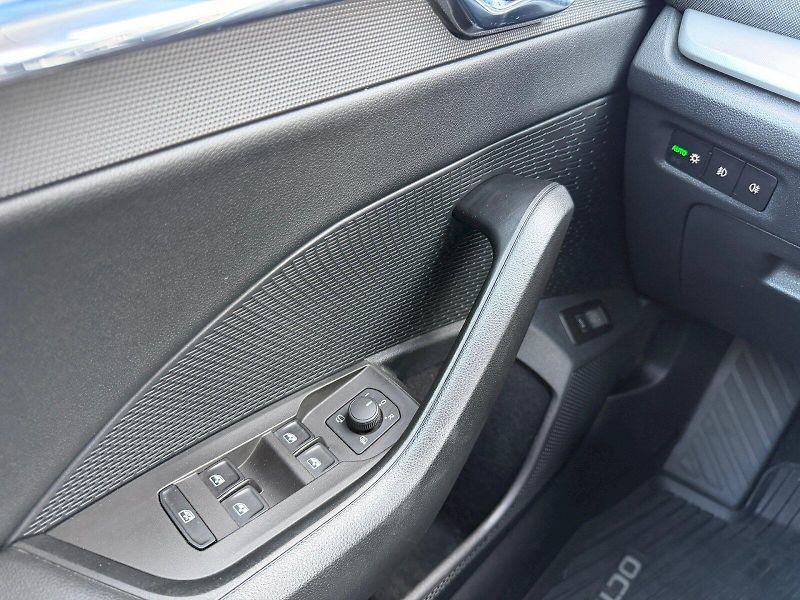 Škoda Octavia (2023) 2.0 TDI 110kW Style Extra - fotka 11 z 35