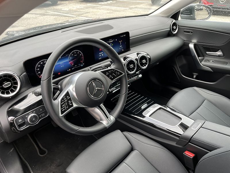 Mercedes-Benz CLA Třída 200 Shooting Brake Progr - fotka 10 z 21