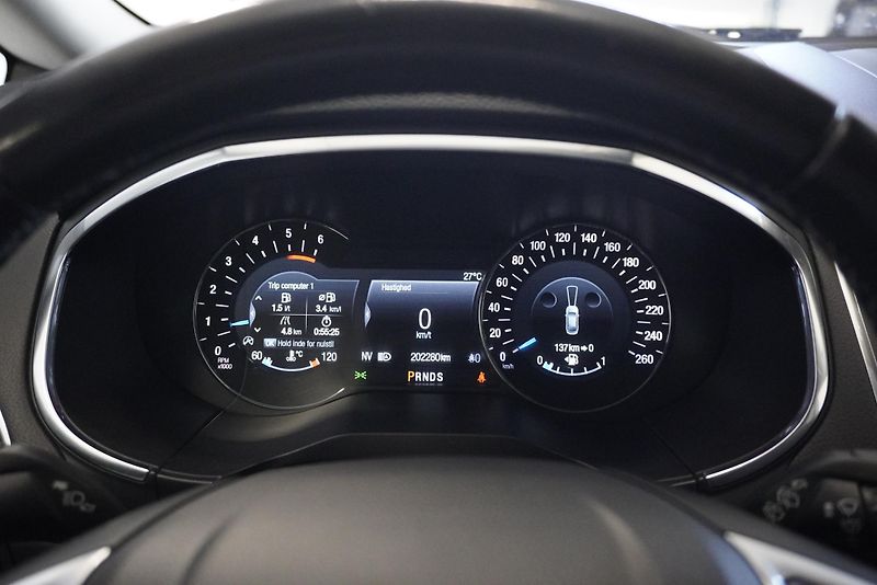 Ford S-MAX  2.0 140 kW TITANIUM 7 míst - fotka 17 z 32