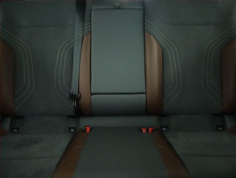 Volkswagen ID.4 (2021) 1st (82 kWh), SoH 87% - fotka 10 z 17