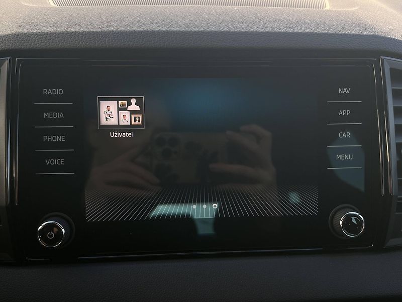 Škoda Karoq (2025) Sportline 7DSG 1,5TSI - fotka 14 z 24