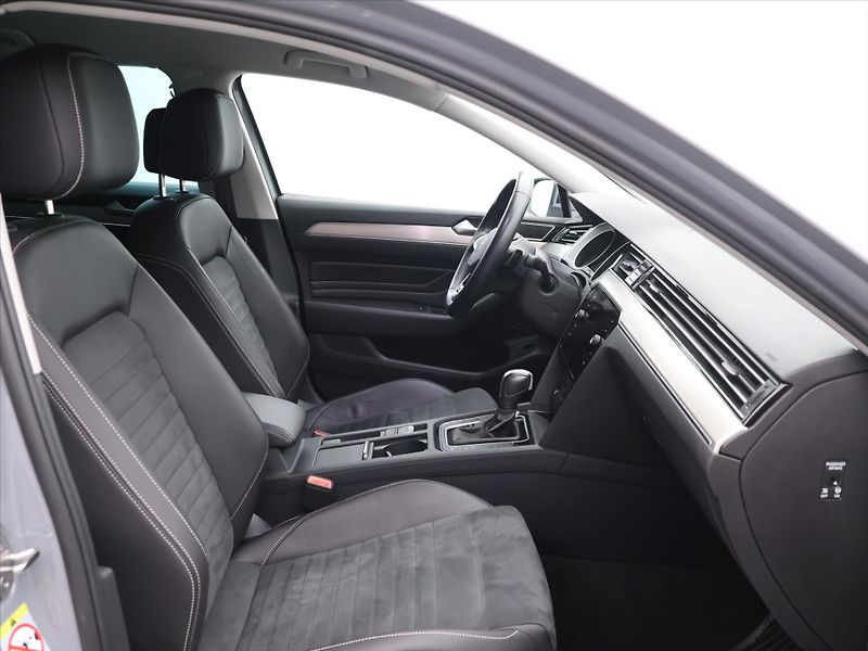 Volkswagen Passat Variant 2.0 TDI 147kW 4MOT DSG CZ DPH - fotka 11 z 30