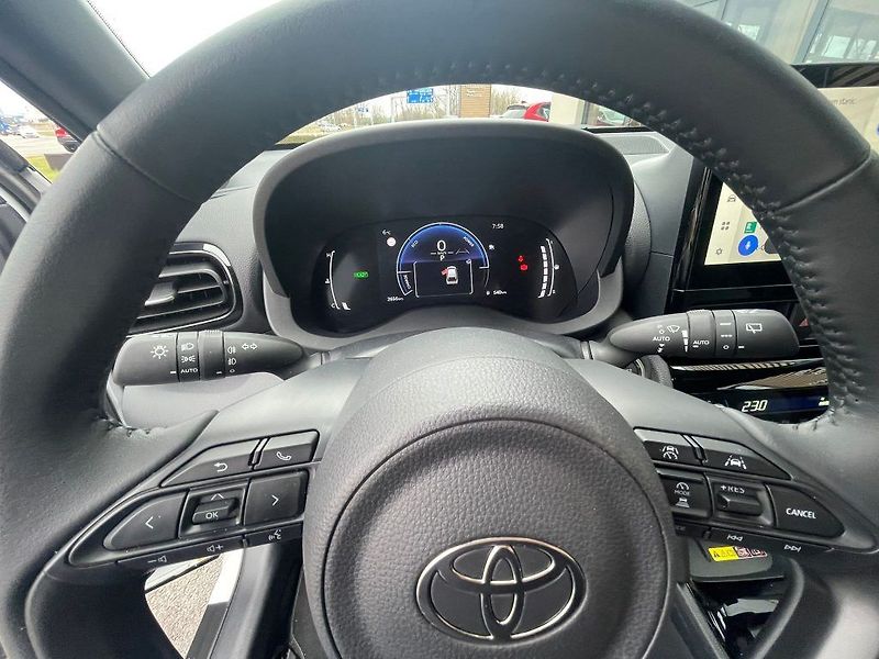 Toyota Yaris Cross 1.5 130k FWD Hybrid Style - fotka 20 z 28