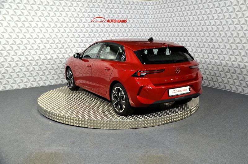 Opel Astra (2024) e-Astra BEV 115 Edition AT - fotka 8 z 16