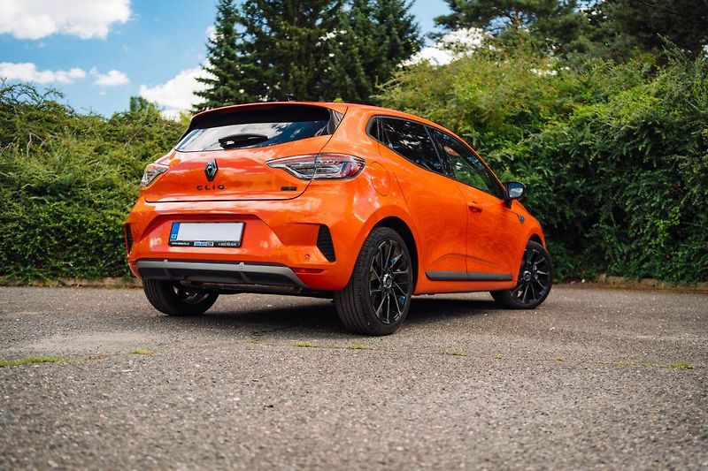 Renault Clio (2025) E-Tech Hybrid, Esprit Alpine - fotka 4 z 32