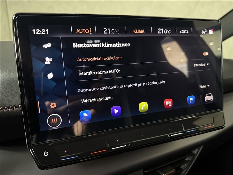 Cupra Born 150kW LED SoH 96,5% PDC - fotka 42 z 48