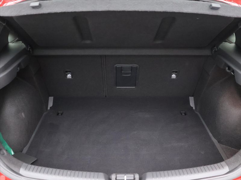 Hyundai i30 1,5 T-GDI 117kW N-Line Premium - fotka 10 z 34