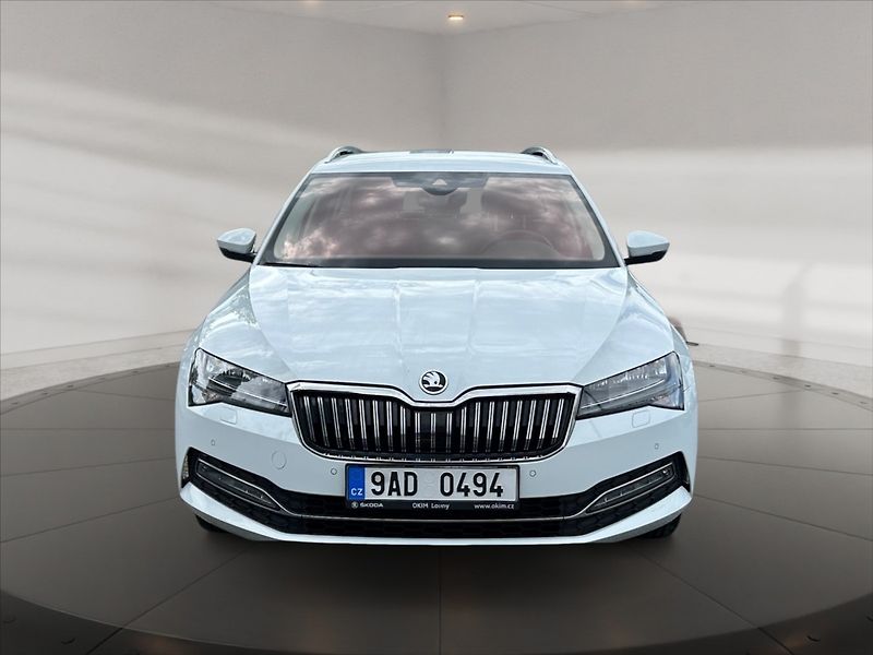 Škoda Superb 2,0 TDI 110 Style - fotka 2 z 11