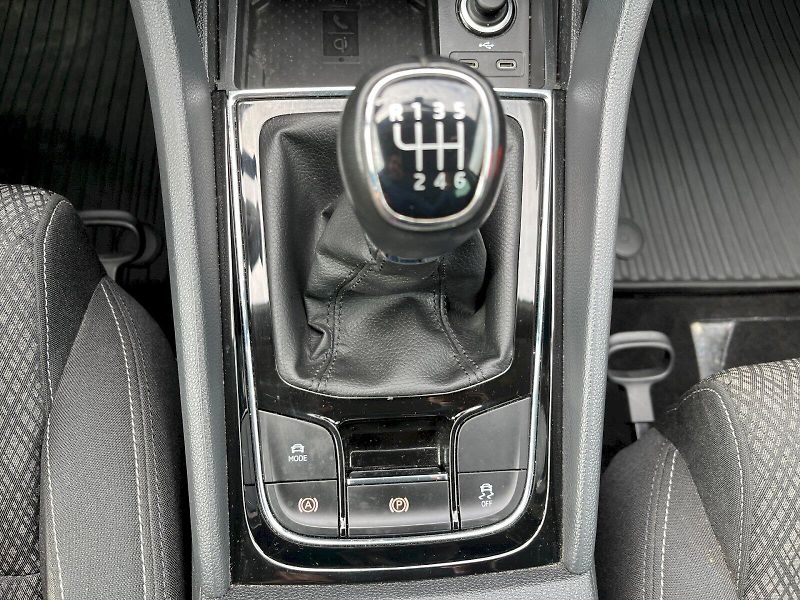 Škoda Karoq (2023) 1.5 TSI 110kW Style - fotka 22 z 27