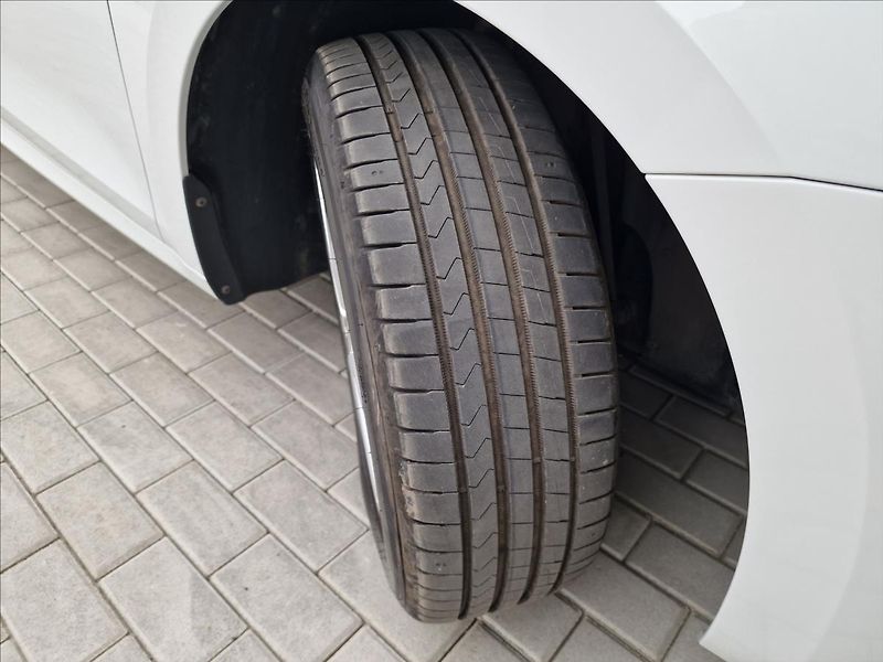 Škoda Octavia 2.0 TDI 110kw Style,ČR,1.Maj. - fotka 47 z 50