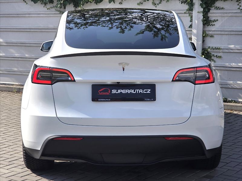 Tesla Model Y 0,0 LFP Ryzen SoH92% Tažné Enh - fotka 6 z 21
