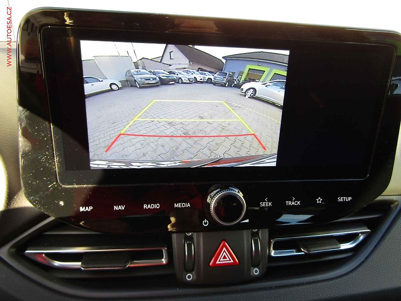 Hyundai i30 (2025) 1.5, 1.maj,ČR, AT, STK1/29 - fotka 16 z 23