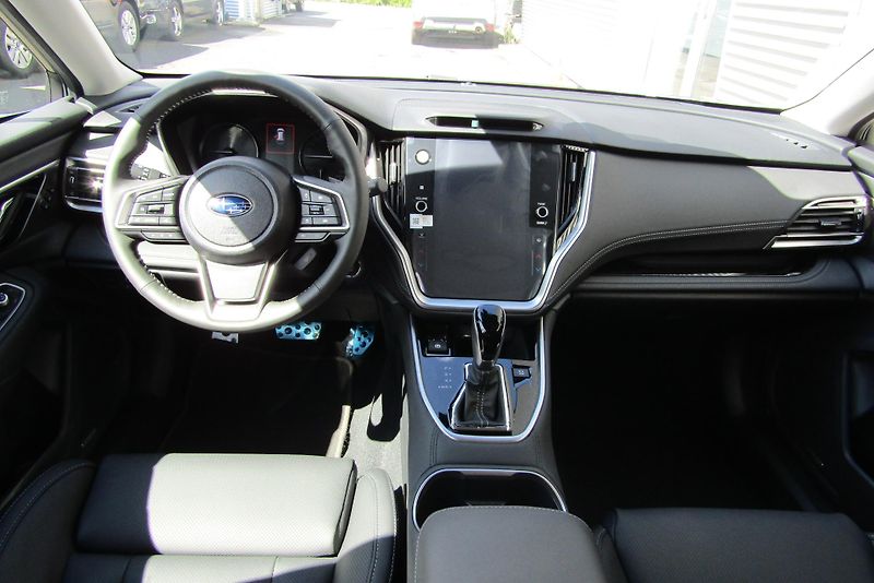 Subaru Outback (2025) 2,5i TOURING MY25.5 - fotka 12 z 22