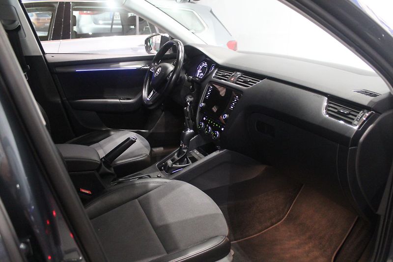 Škoda Octavia (2017) 1.4 TSI 110kW Tažné LED 2018 - fotka 13 z 22