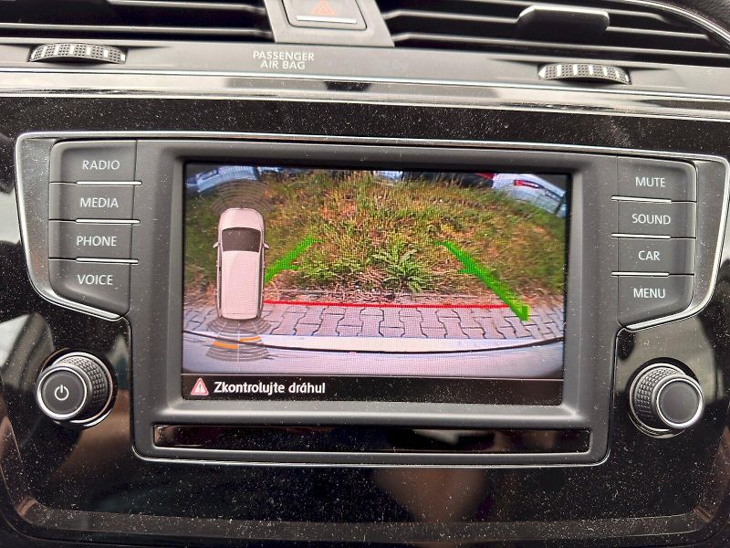 Volkswagen Touran (2015) HL 2,0 TDI BMT SCR 6G - fotka 27 z 27