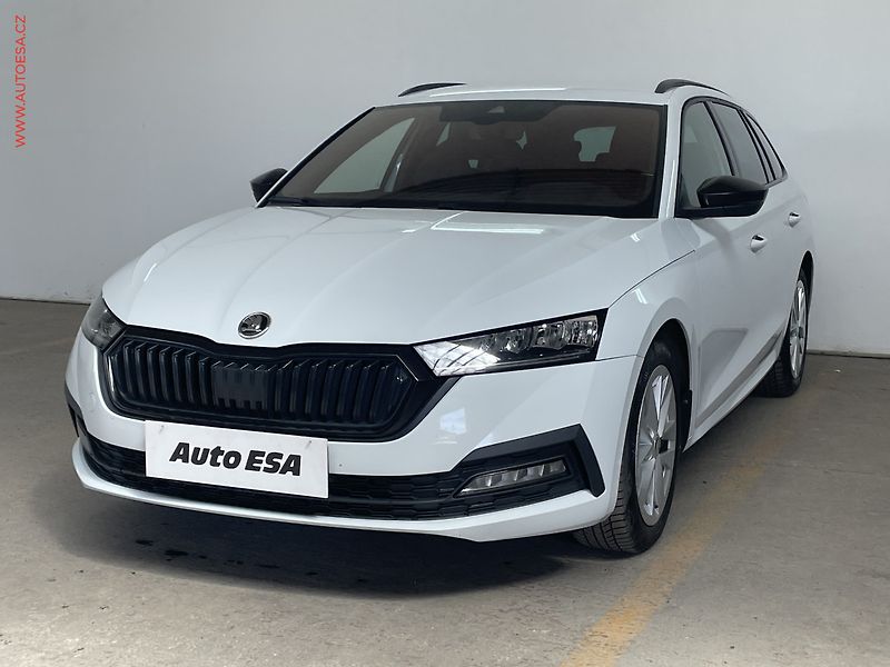 Škoda Octavia (2022) 1.5TSi, ČR, Style, LED, park - fotka 3 z 17