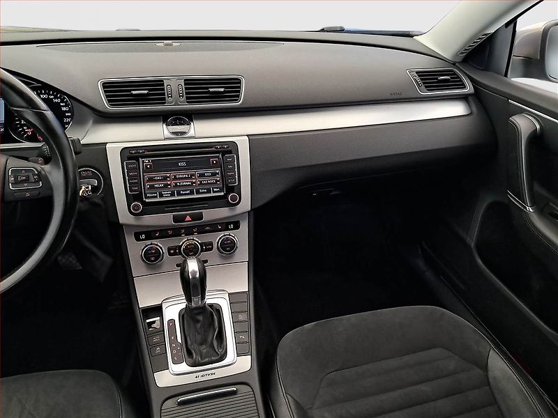 Volkswagen Passat (2012) 2.0 TDI, 4X4, Automat - fotka 8 z 20