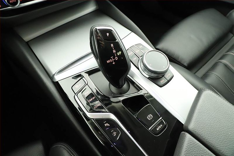 BMW Řada 6 (2022) 640i xDrive GT - fotka 10 z 18
