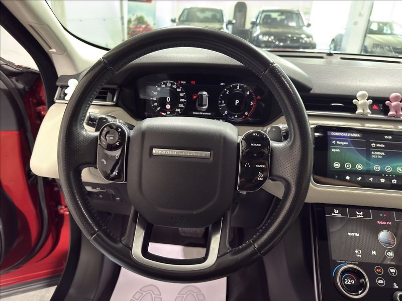 Land Rover Range Rover Velar 2,0   D180 AWD DYNAMIC HSE - fotka 11 z 34