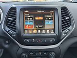 Jeep Cherokee 147kW 4x4 LIMITED KŮŽE NAV - náhled 17