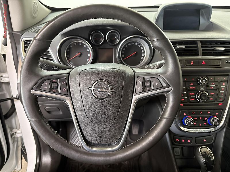 Opel Mokka (2015) 1.4 T 4x4, Innovation, kůže - fotka 17 z 17