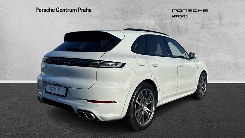 Porsche Cayenne Turbo E-Hybrid - fotka 6 z 29