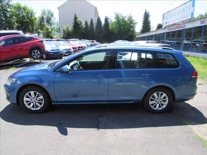 Volkswagen Golf 1,4 TSi 90kW Comfortline - fotka 7 z 34